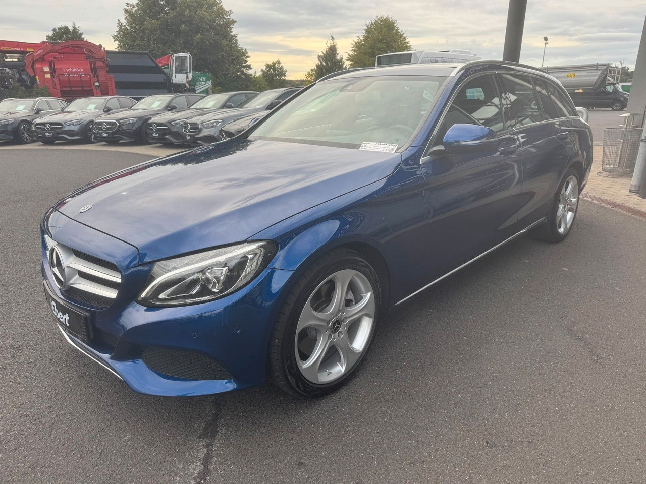 Mercedes-Benz C 300 T Avantgarde+Ambiente+LED+IHC+SpiegelP - Carrinha: foto 2 Mercedes-Benz C 300 T Avantgarde+Ambiente+LED+IHC+SpiegelP - Carrinha: foto 2