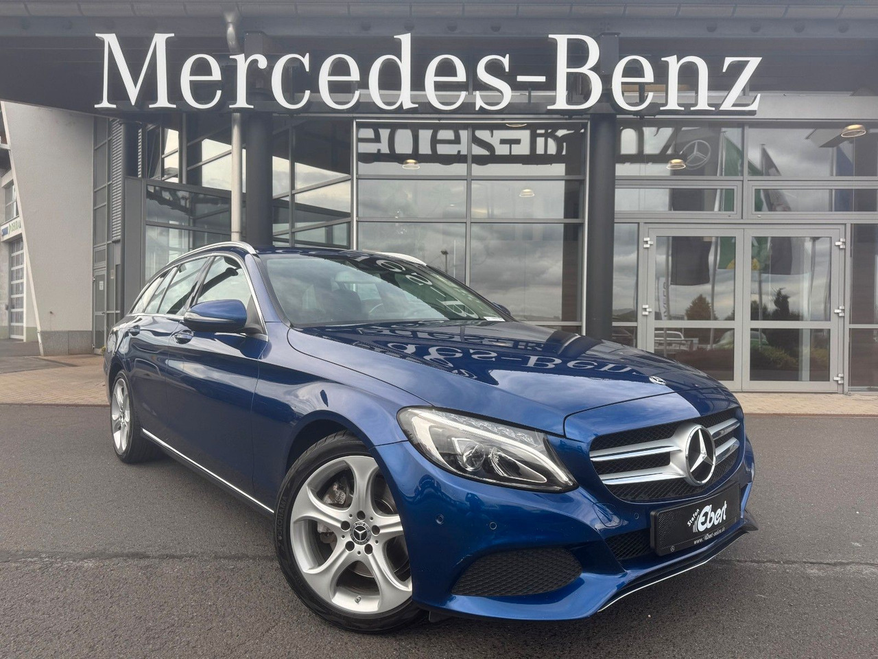 Mercedes-Benz C 300 T Avantgarde+Ambiente+LED+IHC+SpiegelP - Carrinha: foto 1 Mercedes-Benz C 300 T Avantgarde+Ambiente+LED+IHC+SpiegelP - Carrinha: foto 1