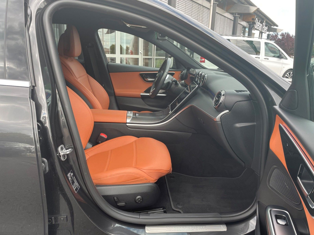Mercedes-Benz C 300 e T AVANTGARDE R-Kamera+TOTW+Carplay - Carrinha: foto 4 Mercedes-Benz C 300 e T AVANTGARDE R-Kamera+TOTW+Carplay - Carrinha: foto 4