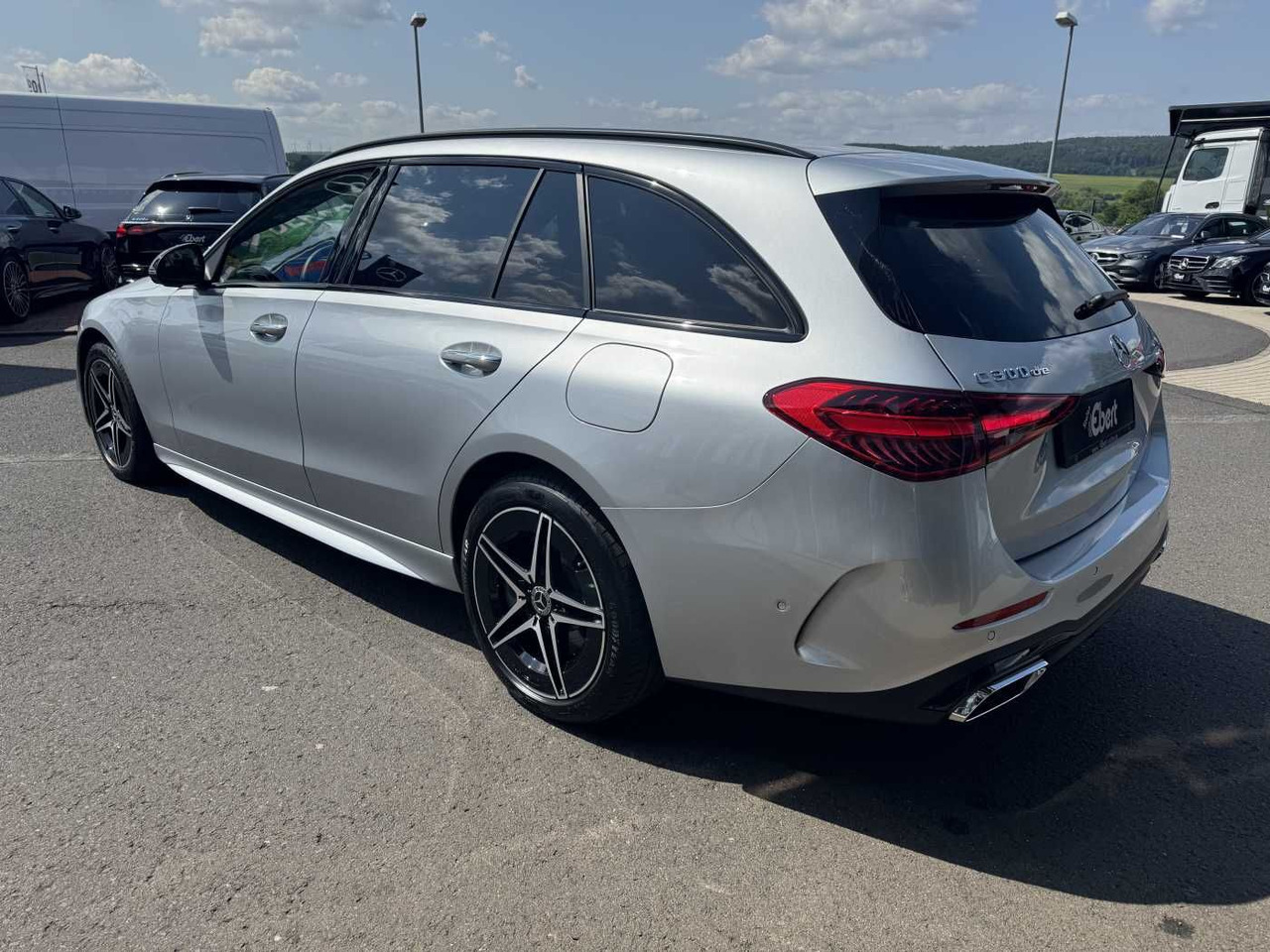 Mercedes-Benz C 300de AMG+Pano+Burm+HUD+360+Digital+VOLL - Automóvel: foto 3 Mercedes-Benz C 300de AMG+Pano+Burm+HUD+360+Digital+VOLL - Automóvel: foto 3