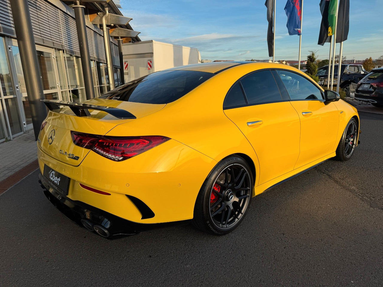 Mercedes-Benz CLA 45 AMG+Aerodynamic+Pano+Burm+Multikontur+ - Coupé: foto 4 Mercedes-Benz CLA 45 AMG+Aerodynamic+Pano+Burm+Multikontur+ - Coupé: foto 4
