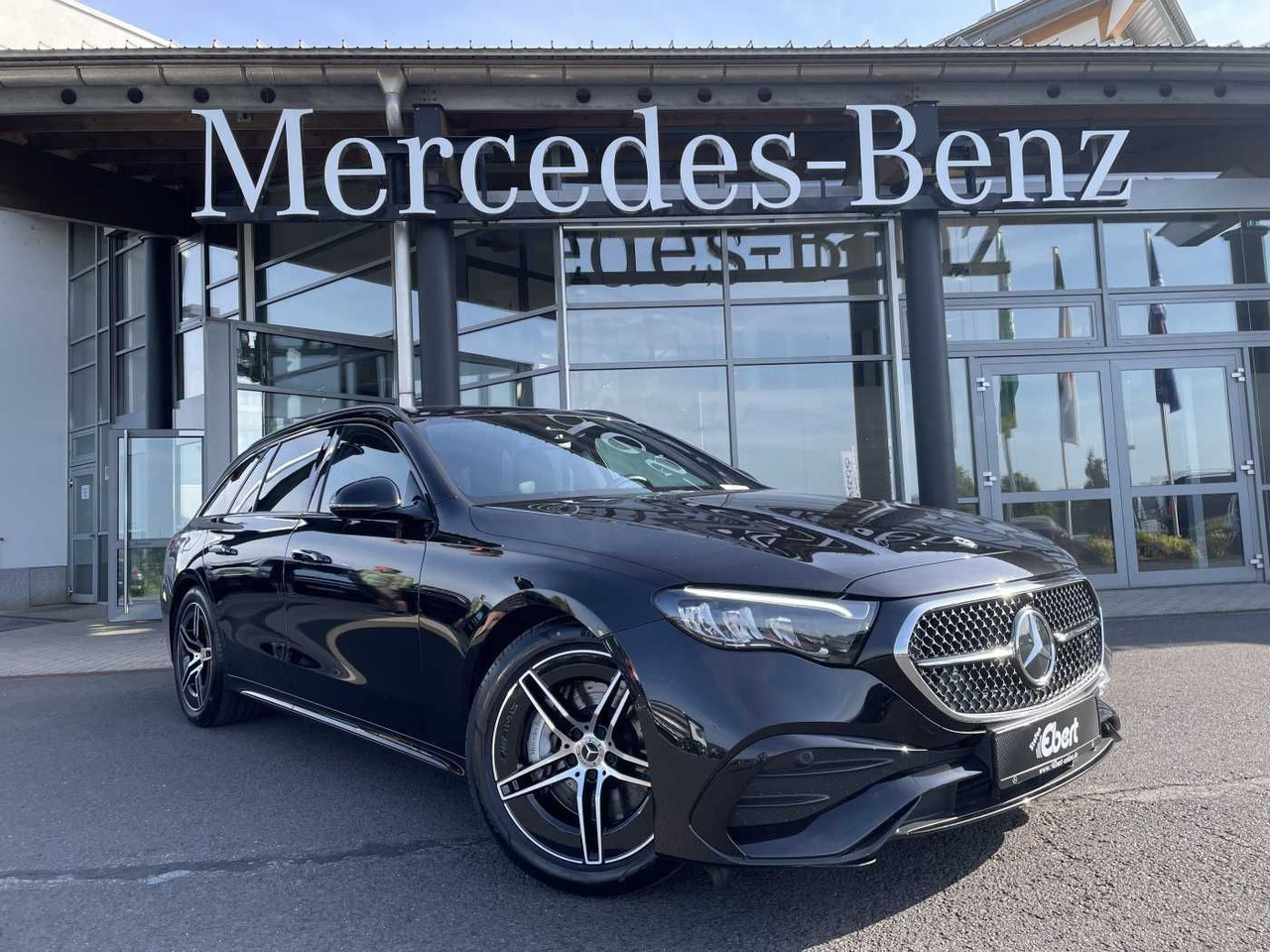 Mercedes-Benz E 220 d T AMG-Line AHK+Distr+R-Kamera +Ambiente+ - Automóvel: foto 1 Mercedes-Benz E 220 d T AMG-Line AHK+Distr+R-Kamera +Ambiente+ - Automóvel: foto 1