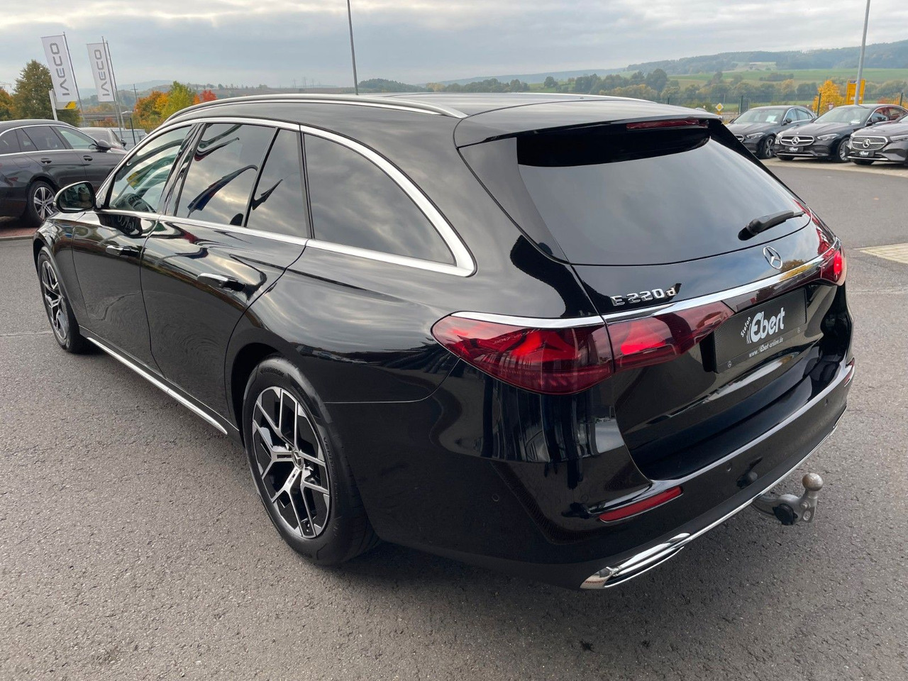Mercedes-Benz E 220 d T Exclusive Nappa+AHK+360°+Burm+Sitzklim - Carrinha: foto 3 Mercedes-Benz E 220 d T Exclusive Nappa+AHK+360°+Burm+Sitzklim - Carrinha: foto 3