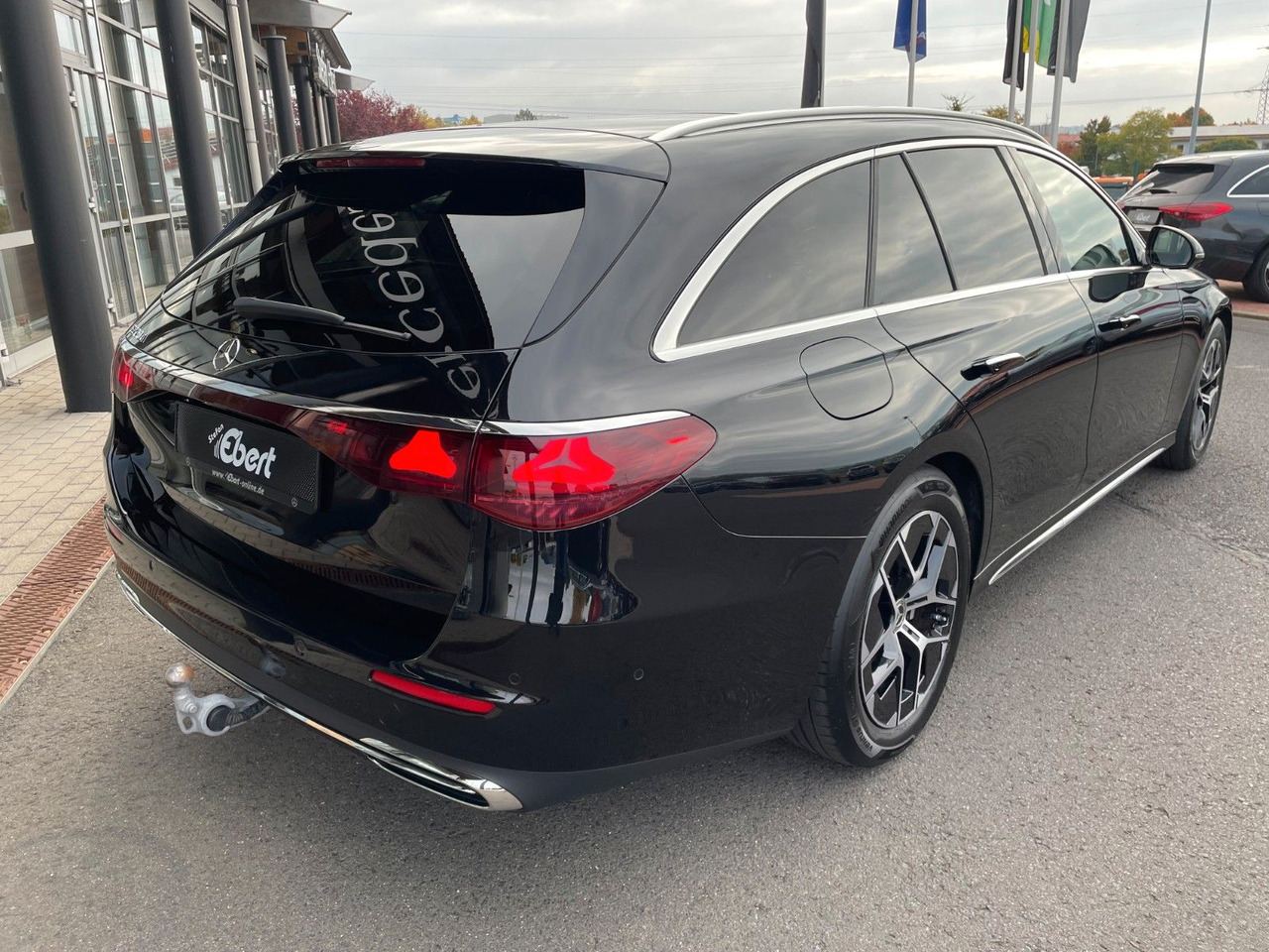 Mercedes-Benz E 220 d T Exclusive Nappa+AHK+360°+Burm+Sitzklim - Carrinha: foto 5 Mercedes-Benz E 220 d T Exclusive Nappa+AHK+360°+Burm+Sitzklim - Carrinha: foto 5