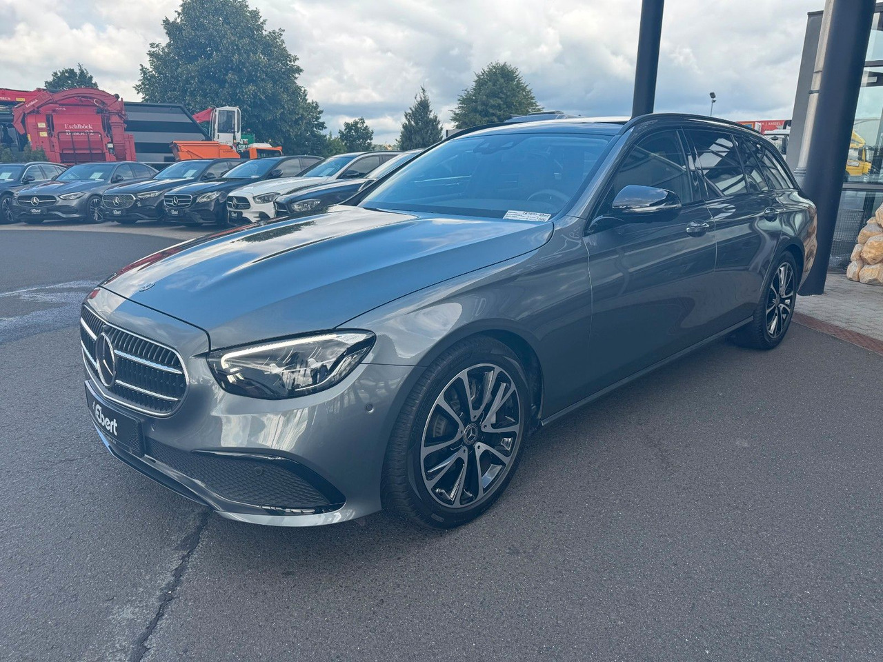 Mercedes-Benz E 220d Avantgarde+DistrPlus+Pano+Burm+360+Night - Carrinha: foto 2 Mercedes-Benz E 220d Avantgarde+DistrPlus+Pano+Burm+360+Night - Carrinha: foto 2