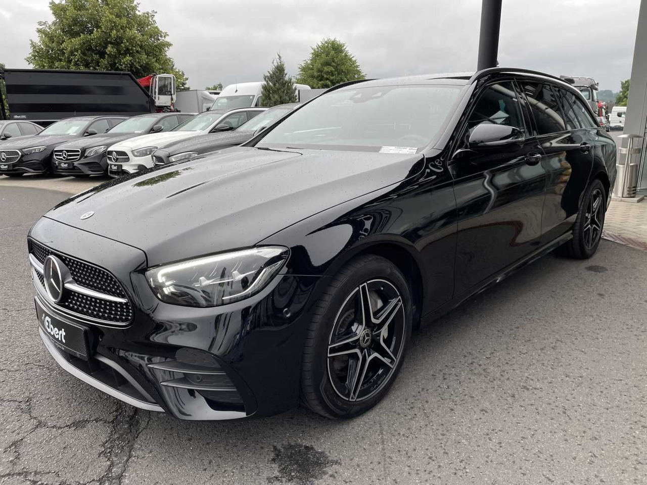 Mercedes-Benz E 300 T de 4M AMG+AHK+Distr+Burm+ R-Kamera+Carpl - Automóvel: foto 2 Mercedes-Benz E 300 T de 4M AMG+AHK+Distr+Burm+ R-Kamera+Carpl - Automóvel: foto 2