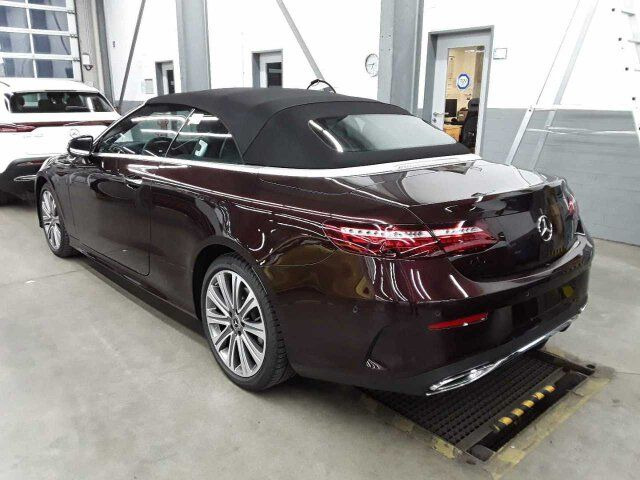Mercedes-Benz E 400d Cabrio VOLL+AMG+Massage+Distr+Burm - Automóvel: foto 4 Mercedes-Benz E 400d Cabrio VOLL+AMG+Massage+Distr+Burm - Automóvel: foto 4
