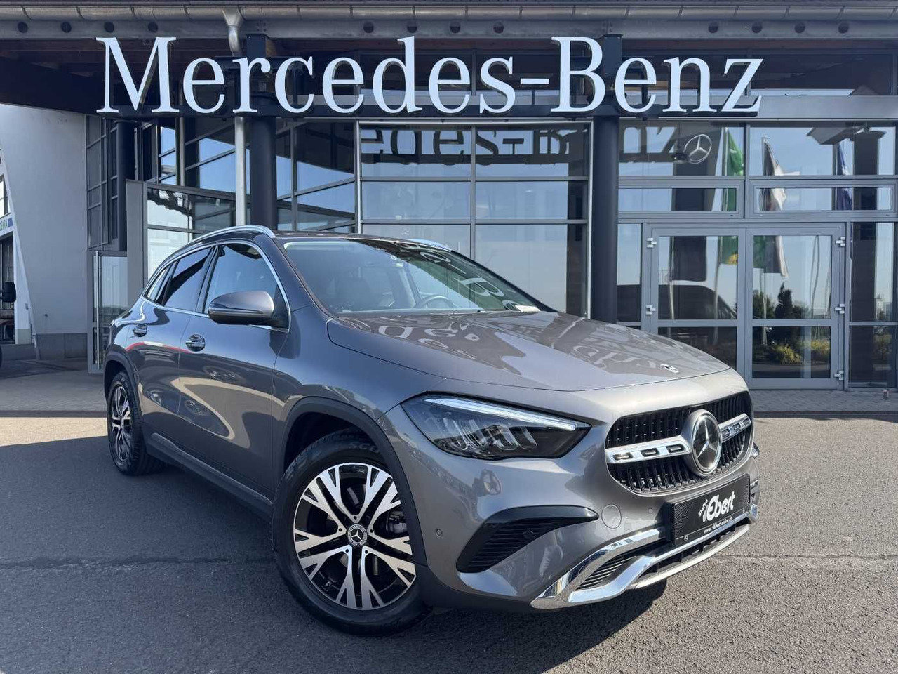 Mercedes-Benz GLA 200d 4M Progressive+Distr+Ambiente+Offroad - SUV: foto 1 Mercedes-Benz GLA 200d 4M Progressive+Distr+Ambiente+Offroad - SUV: foto 1