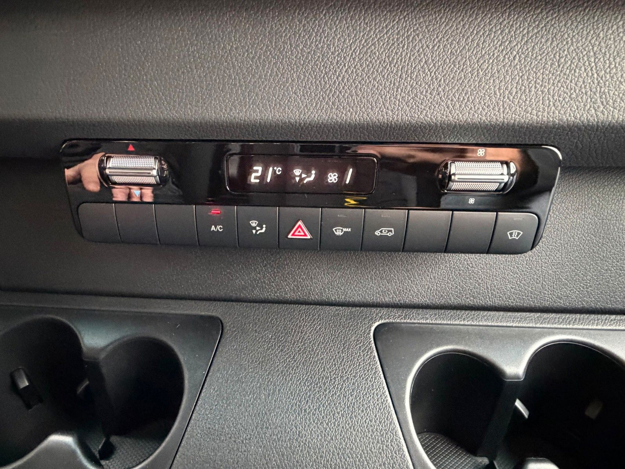 Carrinha de lona, Carrinha cabine dupla Mercedes-Benz Sprinter 317 CDI 3665 9G DoKa AHK Klima Kamera: foto 16 Carrinha de lona, Carrinha cabine dupla Mercedes-Benz Sprinter 317 CDI 3665 9G DoKa AHK Klima Kamera: foto 16