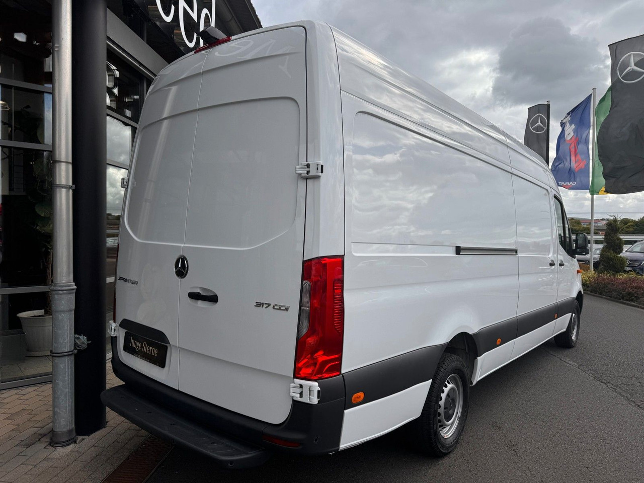 Mercedes-Benz Sprinter 317 CDI 4325 Klima 360 SHZ Schwing - Furgão: foto 4 Mercedes-Benz Sprinter 317 CDI 4325 Klima 360 SHZ Schwing - Furgão: foto 4