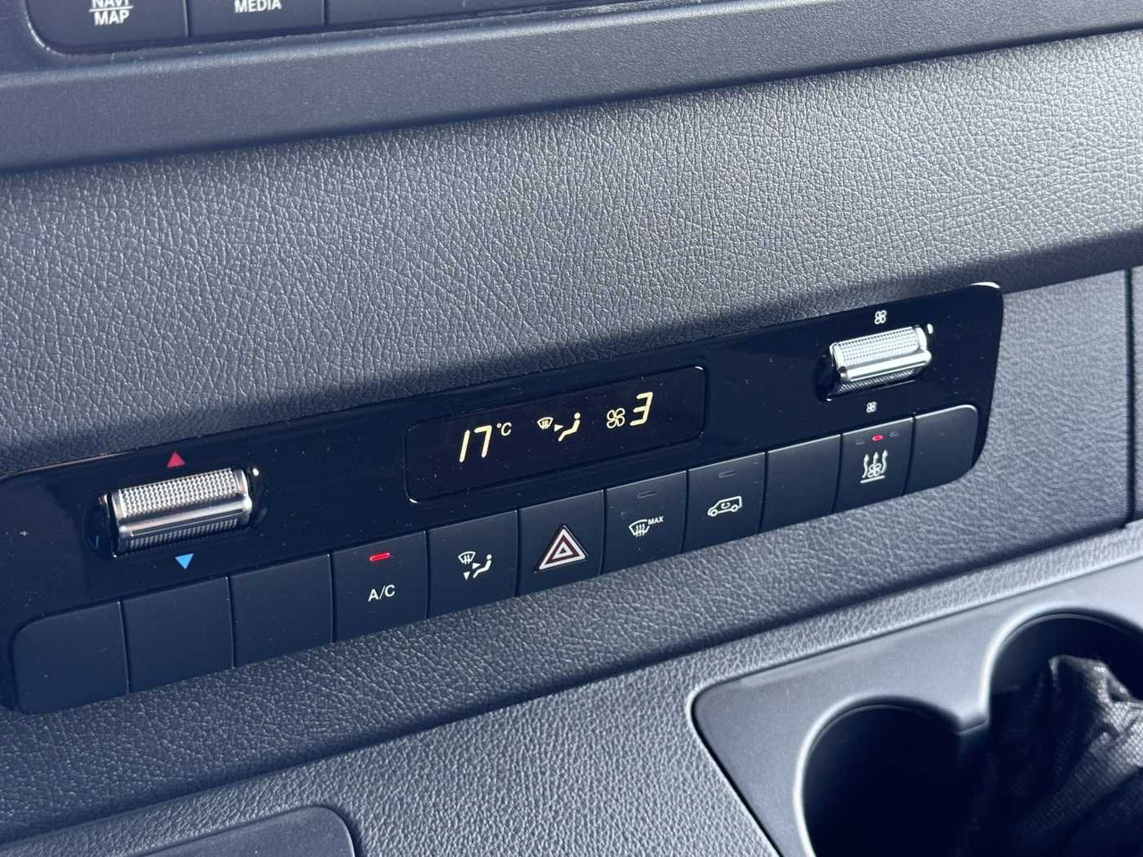 Furgão Mercedes-Benz Sprinter 517 CDI 3665 Klima Kamera AHK Warmluft: foto 11 Furgão Mercedes-Benz Sprinter 517 CDI 3665 Klima Kamera AHK Warmluft: foto 11