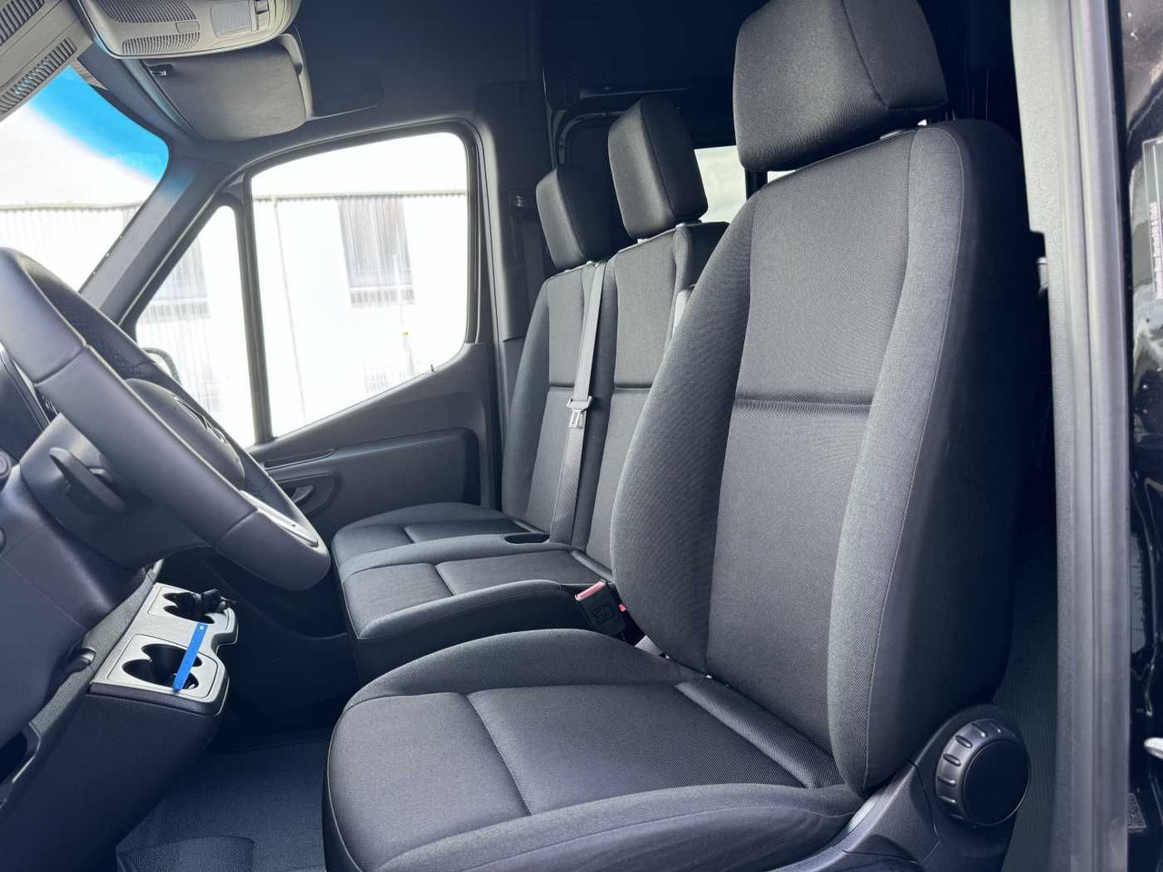 Furgão Mercedes-Benz Sprinter 517 CDI 3665 Klima Kamera AHK Warmluft: foto 8 Furgão Mercedes-Benz Sprinter 517 CDI 3665 Klima Kamera AHK Warmluft: foto 8