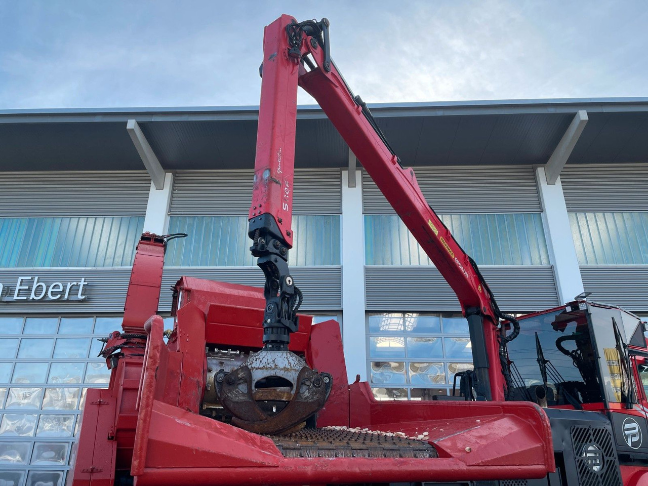 Locação financeira de  Mercedes-Benz TUROX 8x8 Eschlböck Biber 92 Holzhacker / 1.512h Mercedes-Benz TUROX 8x8 Eschlböck Biber 92 Holzhacker / 1.512h: foto 12
