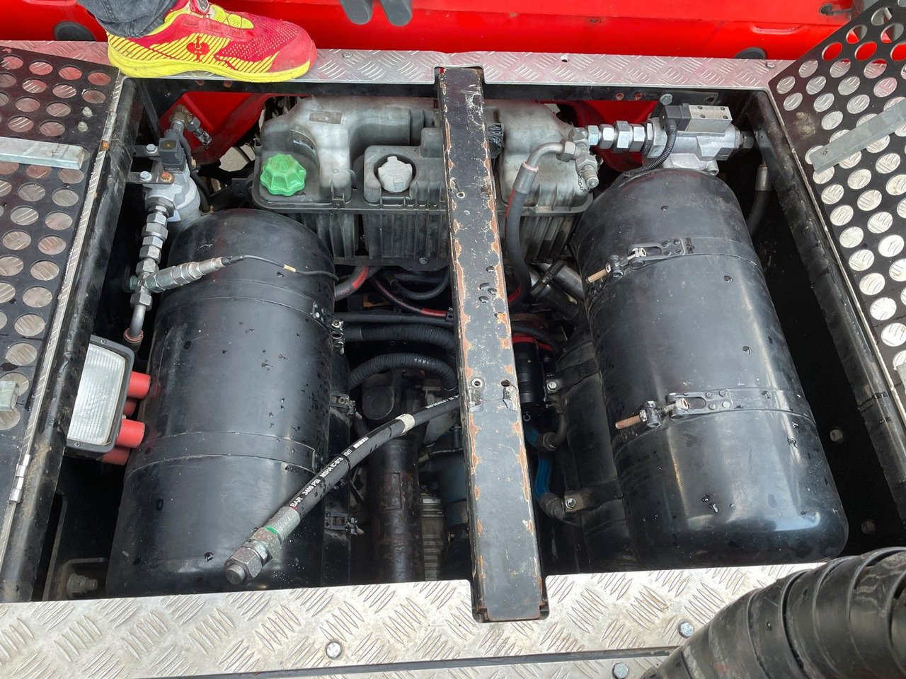 Locação financeira de  Mercedes-Benz TUROX 8x8 Eschlböck Biber 92 Holzhacker / 1.512h Mercedes-Benz TUROX 8x8 Eschlböck Biber 92 Holzhacker / 1.512h: foto 16