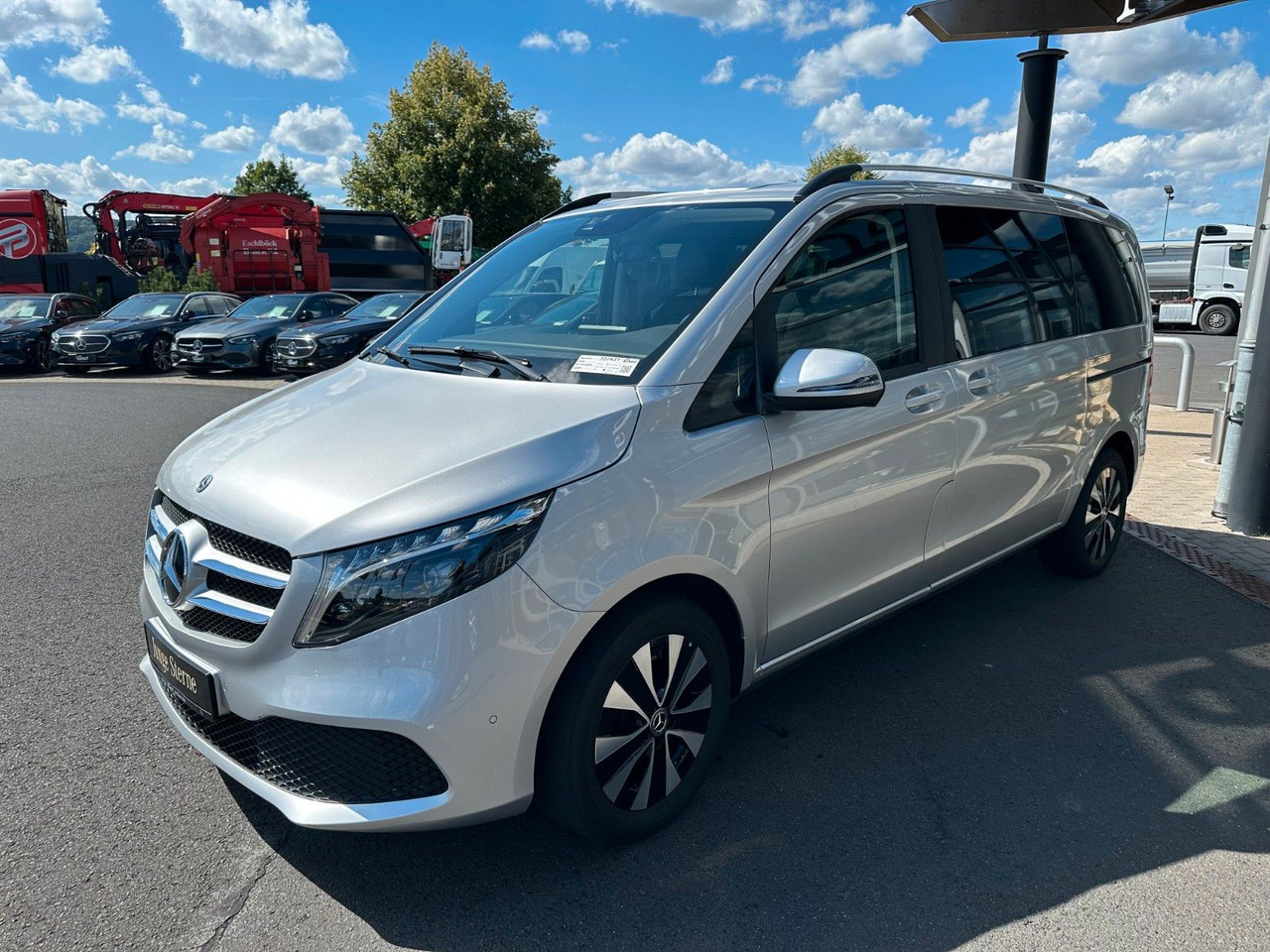 Mercedes-Benz V 250 EDITION 4MATIC Kompakt Liege-Paket AHK2,5t - Carrinha: foto 3 Mercedes-Benz V 250 EDITION 4MATIC Kompakt Liege-Paket AHK2,5t - Carrinha: foto 3