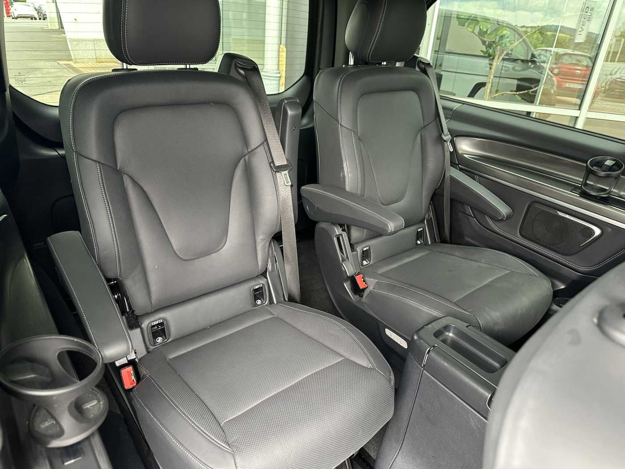 Furgão de passageiros Mercedes-Benz V 300 d 4MATIC EXCLUSIVE AMG Panorama DISTRONIC: foto 7