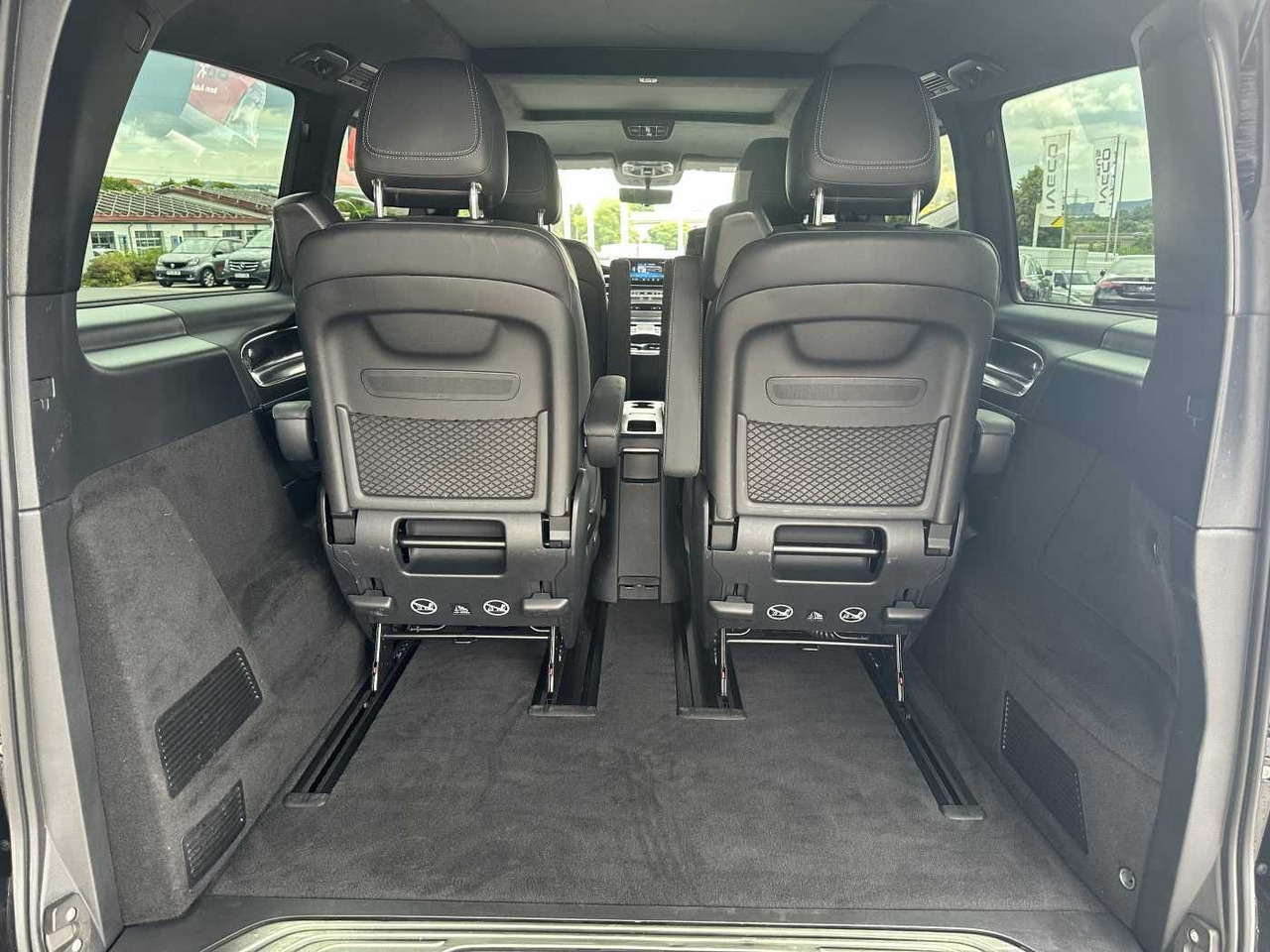 Carrinha Mercedes-Benz V 300 d 4MATIC EXCLUSIVE AMG Panorama DISTRONIC: foto 6