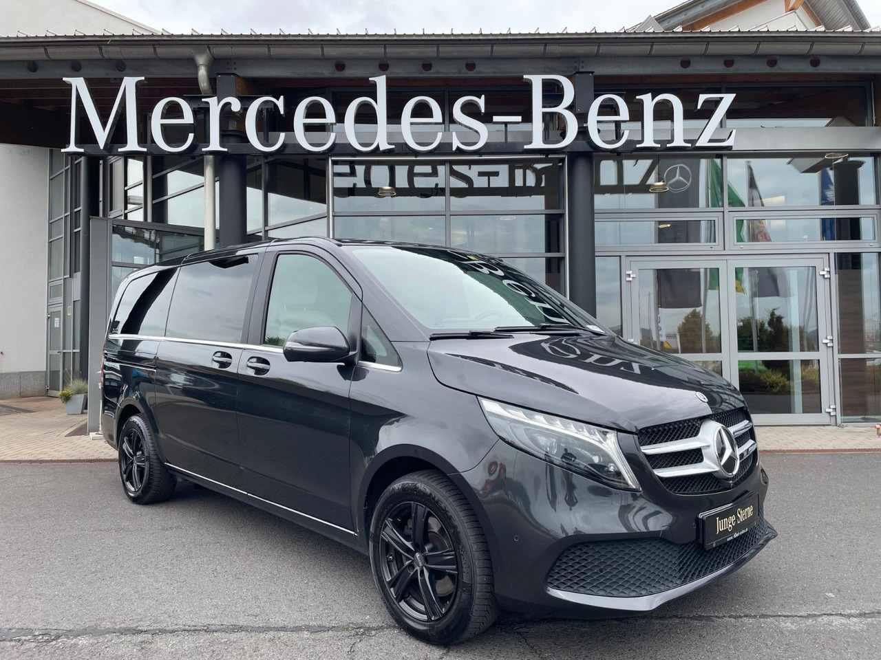 Mercedes-Benz V 300 d AVA ED 4MATIC Sitzklima Burmester 6Sitze - Carrinha: foto 1 Mercedes-Benz V 300 d AVA ED 4MATIC Sitzklima Burmester 6Sitze - Carrinha: foto 1