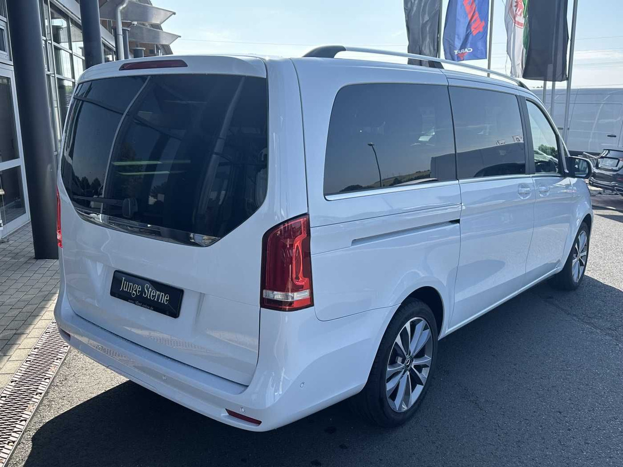 Mercedes-Benz V 300 d AVA ED 6Sitze Burmester 360Kamera el Tür - Automóvel: foto 4 Mercedes-Benz V 300 d AVA ED 6Sitze Burmester 360Kamera el Tür - Automóvel: foto 4