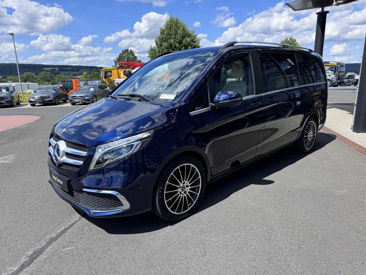 Mercedes-Benz V 300 d EXCLUSIVE EDITION DISTONIC Stdh Panorama - Automóvel: foto 3 Mercedes-Benz V 300 d EXCLUSIVE EDITION DISTONIC Stdh Panorama - Automóvel: foto 3