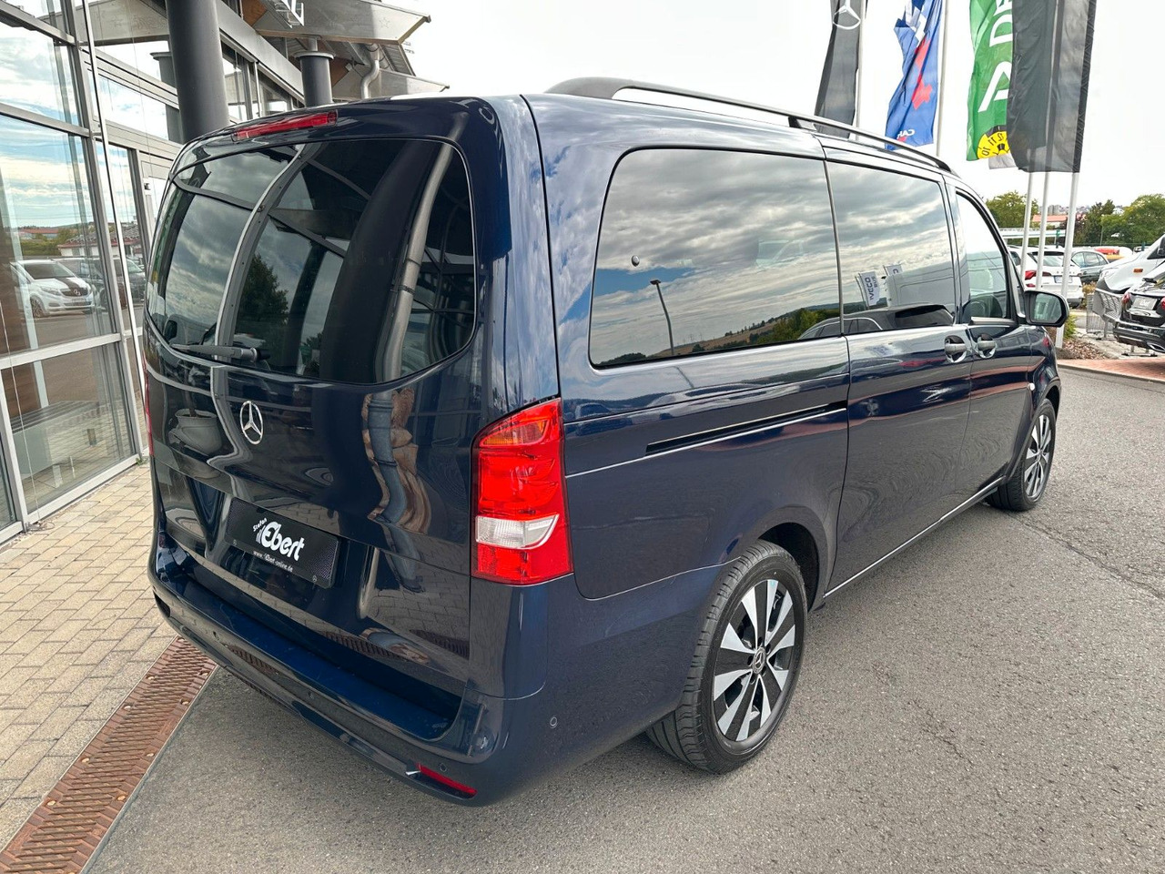 Mercedes-Benz Vito 116 CDI Tourer Pro Liege-Paket Panoramadach - Carrinha: foto 4 Mercedes-Benz Vito 116 CDI Tourer Pro Liege-Paket Panoramadach - Carrinha: foto 4