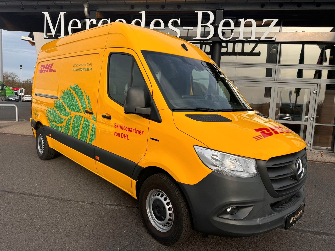 Mercedes-Benz eSprinter 312 DHL Regal KEP-Ausbau - Furgão, Carrinha elétrica: foto 1 Mercedes-Benz eSprinter 312 DHL Regal KEP-Ausbau - Furgão, Carrinha elétrica: foto 1