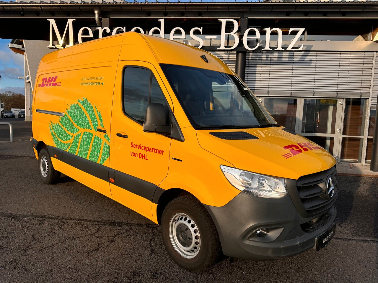 Mercedes-Benz eSprinter 312 DHL Regal KEP-Ausbau - Furgão, Carrinha elétrica: foto 1 Mercedes-Benz eSprinter 312 DHL Regal KEP-Ausbau - Furgão, Carrinha elétrica: foto 1