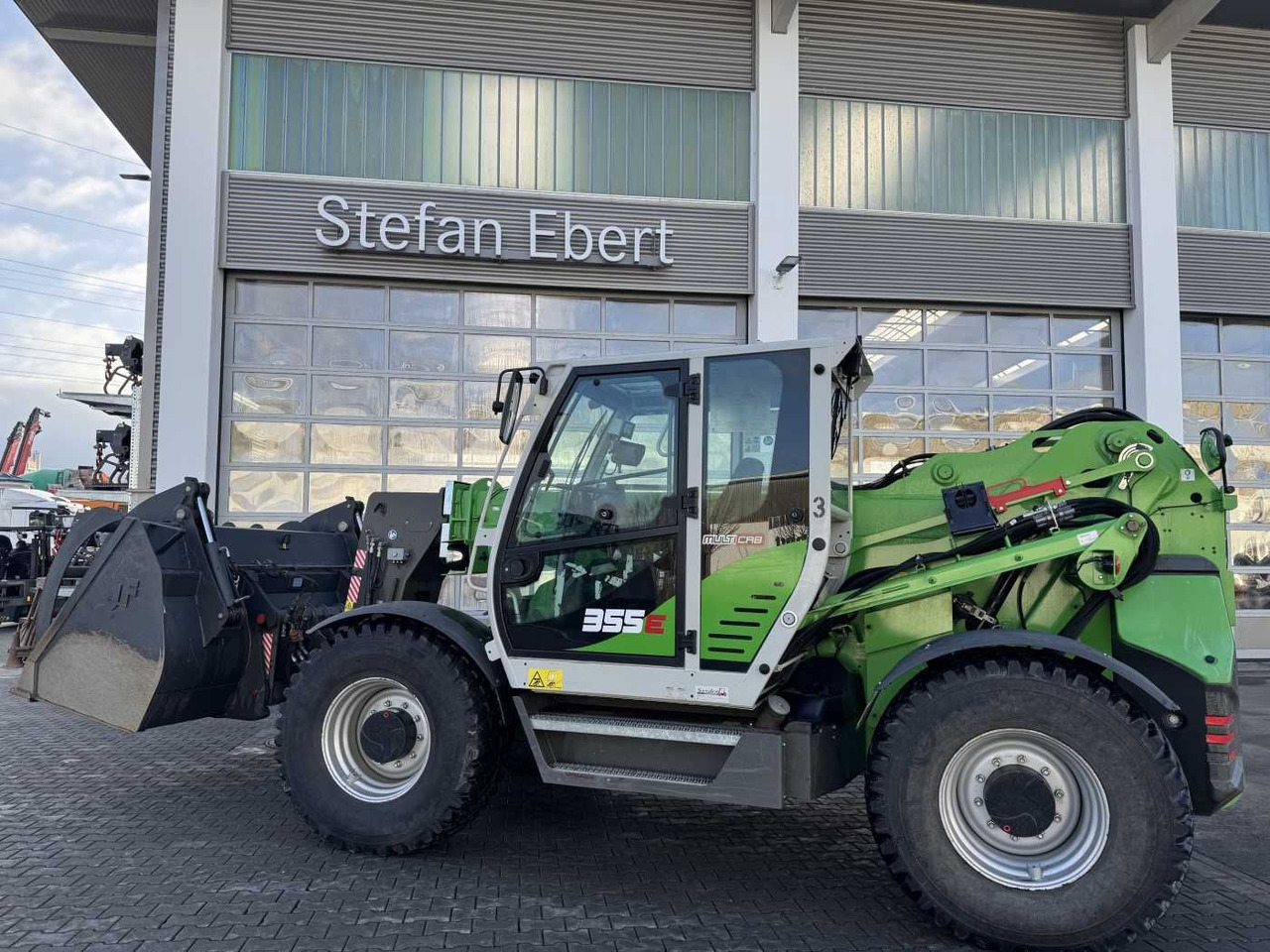 Sennebogen 355 E / Greifschaufel / nur 998h! - Empilhador telescópico: foto 4 Sennebogen 355 E / Greifschaufel / nur 998h! - Empilhador telescópico: foto 4