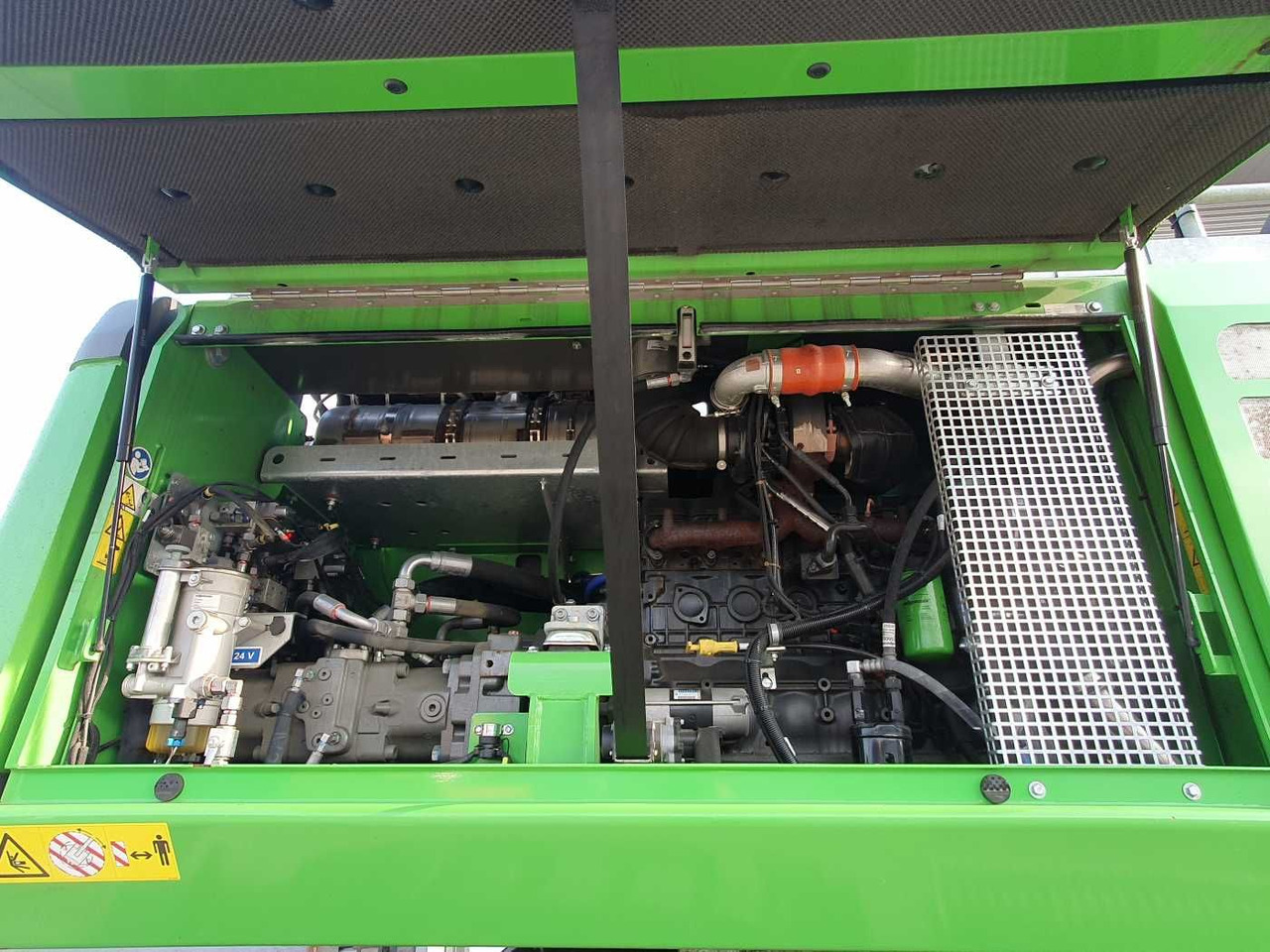 Manipulador de material novo Sennebogen 728 / inkl. Albach Greifersäge & SW / nur 2.016h: foto 9