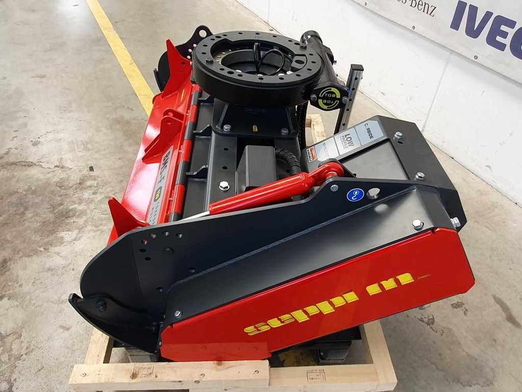 Seppi M. BMS-F 125 Forstmulcher 10-20t Drehmotor - Triturador florestal: foto 4 Seppi M. BMS-F 125 Forstmulcher 10-20t Drehmotor - Triturador florestal: foto 4