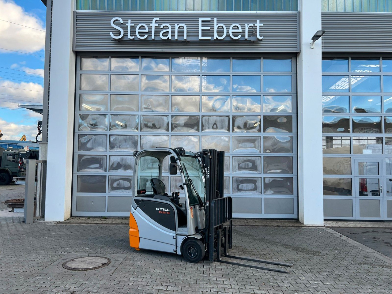 Still RX20-14 / Triplex: 4.60m! / nur 2.438h! / SS - Empilhador elétrico: foto 1 Still RX20-14 / Triplex: 4.60m! / nur 2.438h! / SS - Empilhador elétrico: foto 1