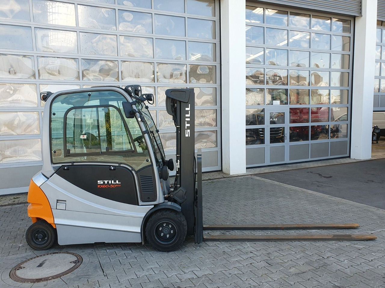 Still RX60-30L/600 - Triplex: 4,6m / nur 1.245h / SS - Empilhador elétrico: foto 3 Still RX60-30L/600 - Triplex: 4,6m / nur 1.245h / SS - Empilhador elétrico: foto 3