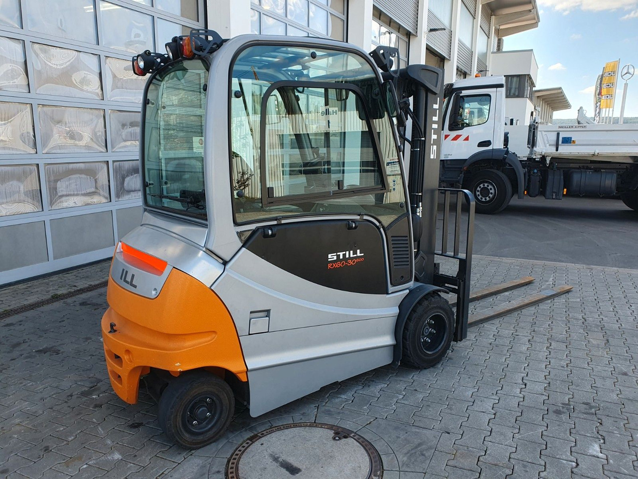 Still RX60-30L/600 - Triplex: 4,6m / nur 1.245h / SS - Empilhador elétrico: foto 4 Still RX60-30L/600 - Triplex: 4,6m / nur 1.245h / SS - Empilhador elétrico: foto 4