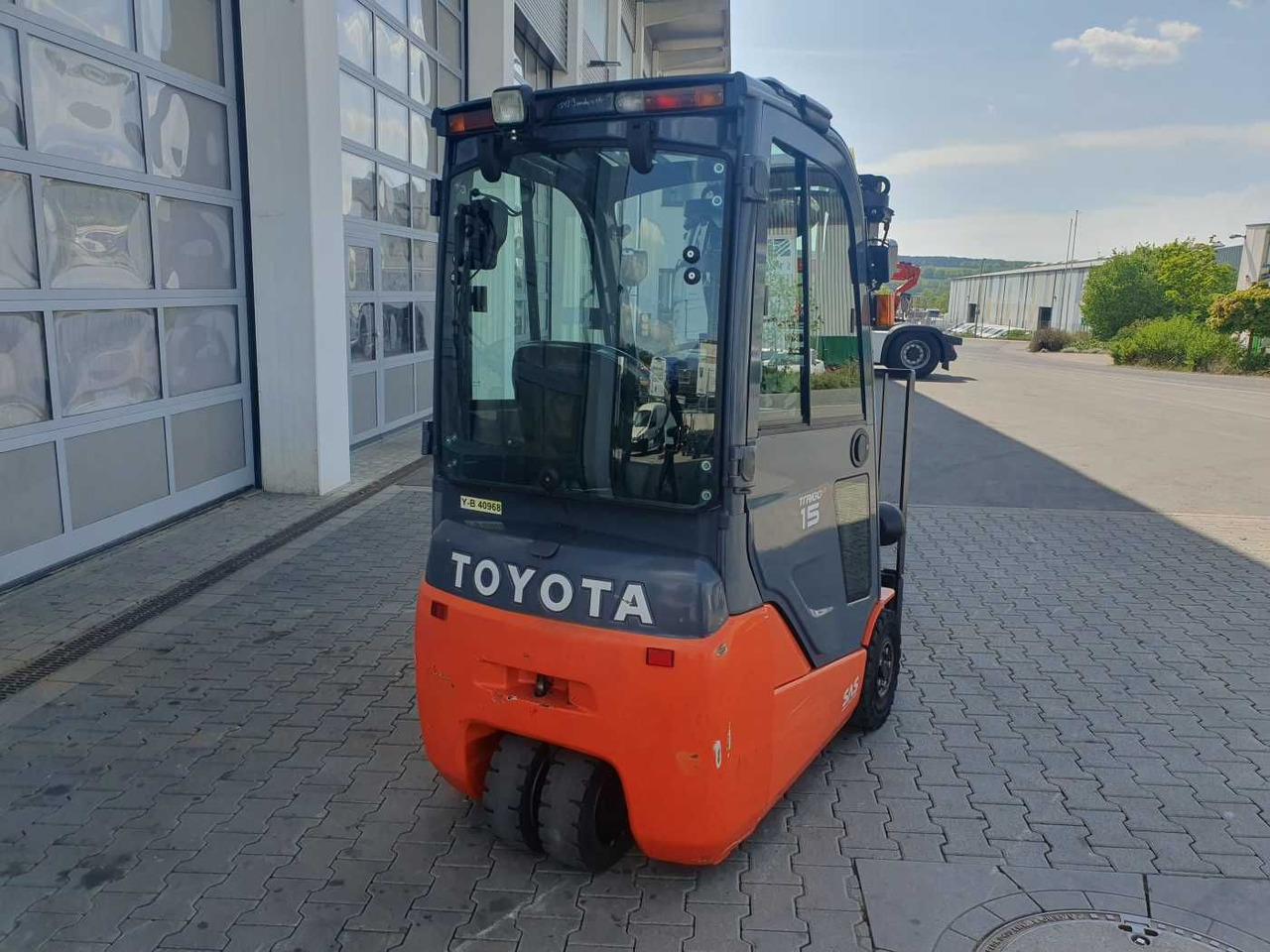 Toyota 8FBET15 / Triplex: 4.30m / nur 3.412h! / 2022 - Empilhador elétrico: foto 4 Toyota 8FBET15 / Triplex: 4.30m / nur 3.412h! / 2022 - Empilhador elétrico: foto 4