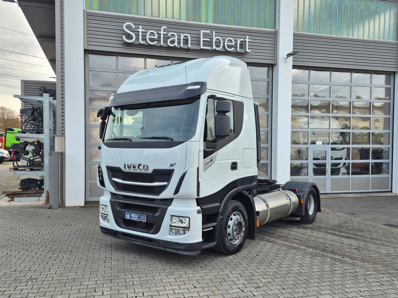 Iveco Stralis 460NP LNG 4x2 3 Stück - Tractor: foto 1 Iveco Stralis 460NP LNG 4x2 3 Stück - Tractor: foto 1