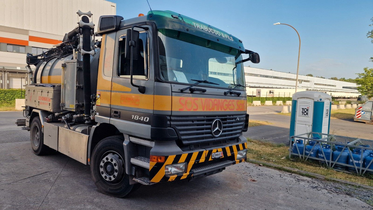 Mercedes-Benz Actros 18-40 - Caminhão limpa fossa: foto 1 Mercedes-Benz Actros 18-40 - Caminhão limpa fossa: foto 1