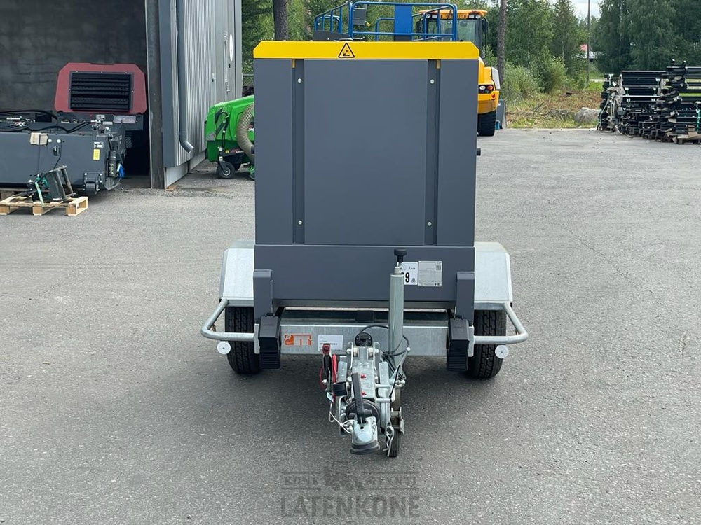 Atlas Copco QAS 30 50 Hz Generaattori StageV vetovarustuksella - Gerador elétrico: foto 4 Atlas Copco QAS 30 50 Hz Generaattori StageV vetovarustuksella - Gerador elétrico: foto 4