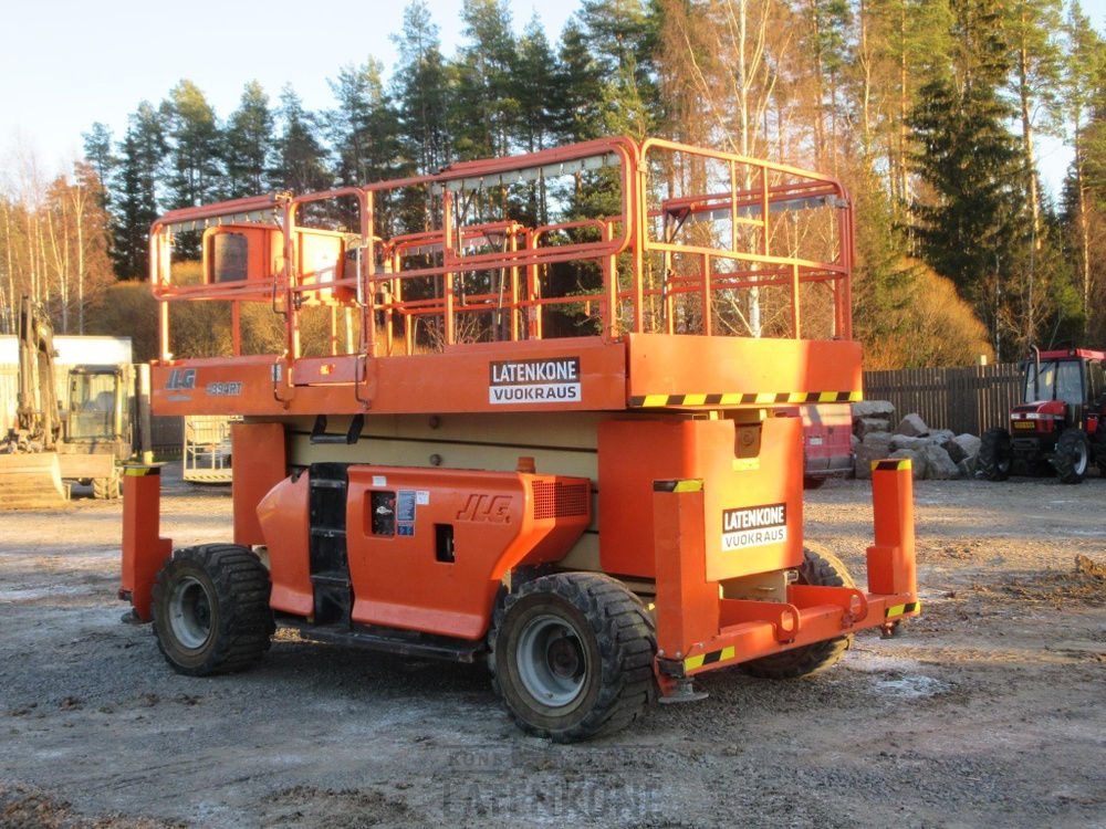 JLG 4394RT 4x4 Saksilava - Plataforma de Tijera/ Plataforma de tesoura: foto 2 JLG 4394RT 4x4 Saksilava - Plataforma de Tijera/ Plataforma de tesoura: foto 2