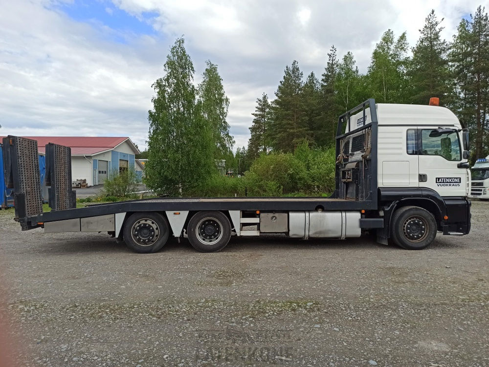 Camião transporte de veículos MAN TGA 6x2 koneenkuljetusauto: foto 8