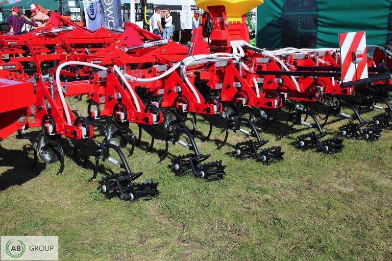 Awemak DRAGON TP 9 hydraulic folding inter-row cultivator - Maquina para lavrar a terra: foto 3 Awemak DRAGON TP 9 hydraulic folding inter-row cultivator - Maquina para lavrar a terra: foto 3