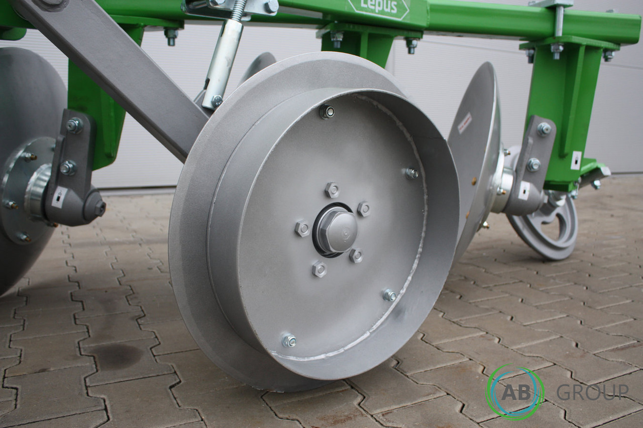 Bomet U040/2 Lepus 4 disc plow - Arado: foto 4 Bomet U040/2 Lepus 4 disc plow - Arado: foto 4