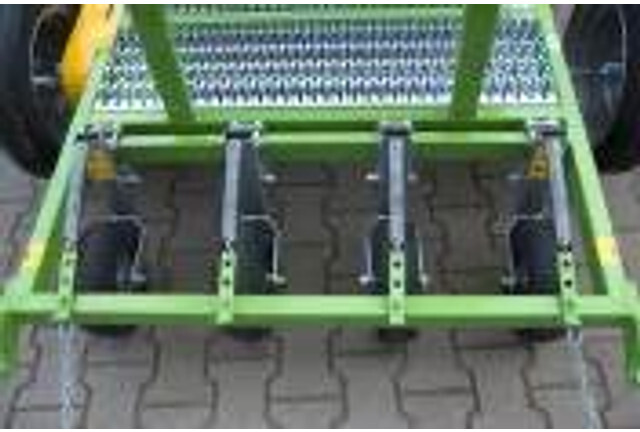 Bomet sadzarka do czosnku bobu i cebuli Gemma S290/1 - Máquina para semear: foto 5 Bomet sadzarka do czosnku bobu i cebuli Gemma S290/1 - Máquina para semear: foto 5