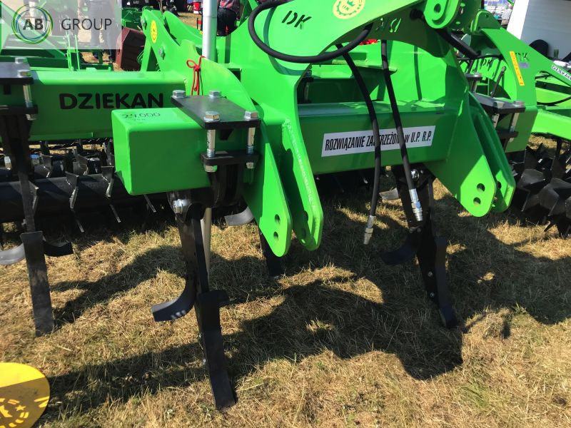 Dziekan chisel plow CENTAUR 2.5 m PDBC25F2Z2 - Subsolador: foto 4 Dziekan chisel plow CENTAUR 2.5 m PDBC25F2Z2 - Subsolador: foto 4