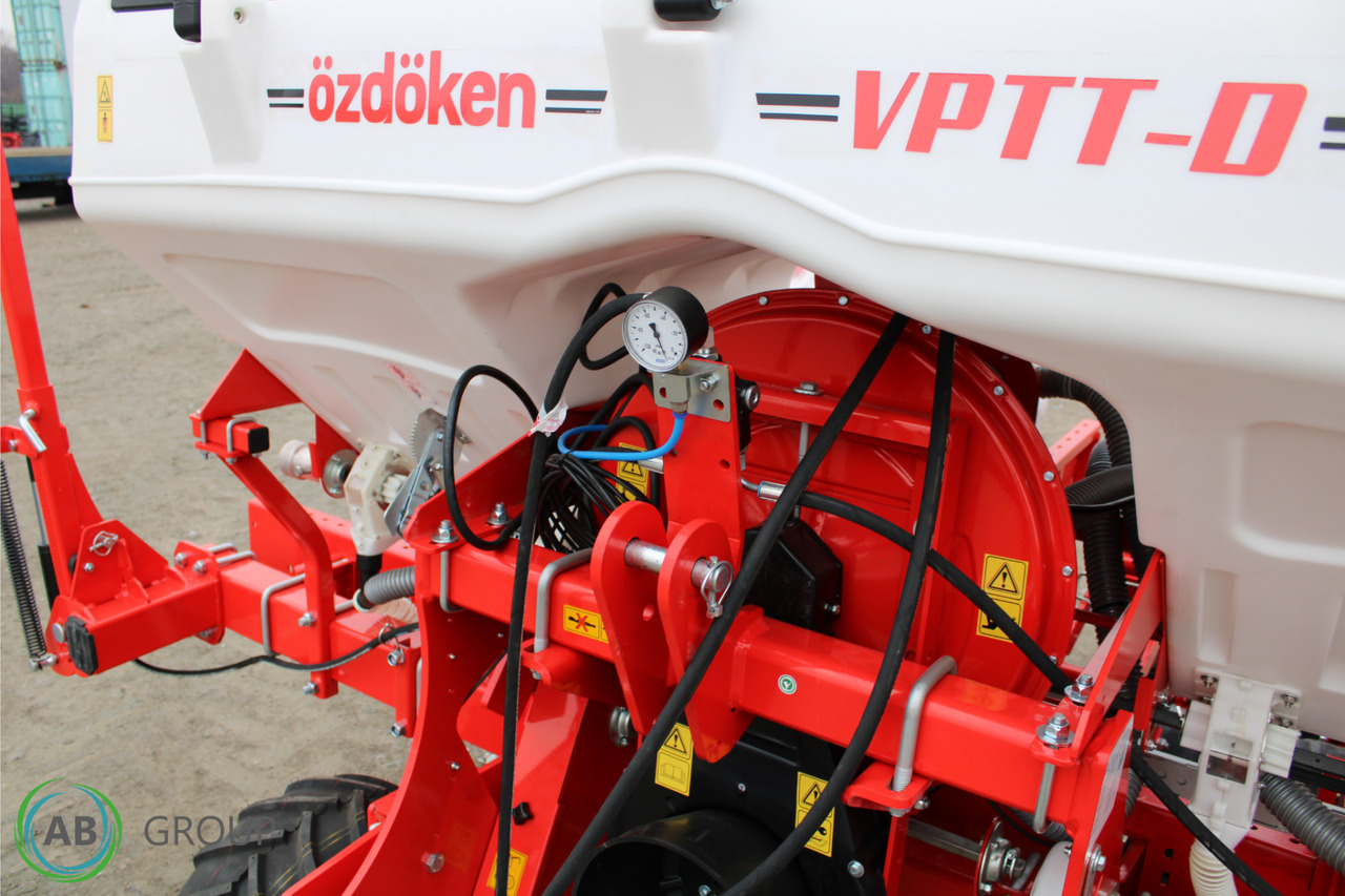 Four-row pneumatic precision seeder with depth fertilization Ozdoken VPTT - Semeadora de precisão: foto 4 Four-row pneumatic precision seeder with depth fertilization Ozdoken VPTT - Semeadora de precisão: foto 4