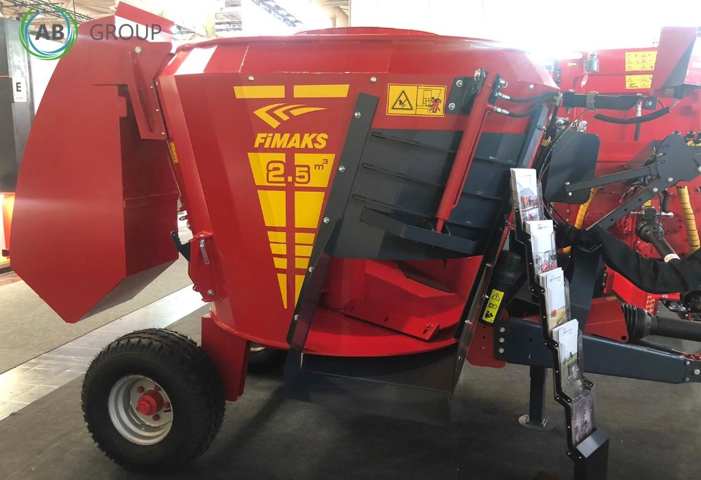 Mixer feeder Fimaks 2.5 m3 - Misturadora Alimentadora: foto 1 Mixer feeder Fimaks 2.5 m3 - Misturadora Alimentadora: foto 1