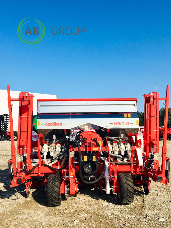 Ozdoken VPKT-DG8 eight-row pneumatic precision seeder with depth fertilization - Semeadora de precisão: foto 1 Ozdoken VPKT-DG8 eight-row pneumatic precision seeder with depth fertilization - Semeadora de precisão: foto 1