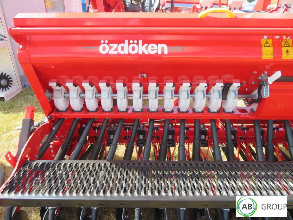 Ozdoken grain seeder Pertum S300, 3 m - single-disc coulter type - on stock - Semeadeira: foto 3 Ozdoken grain seeder Pertum S300, 3 m - single-disc coulter type - on stock - Semeadeira: foto 3