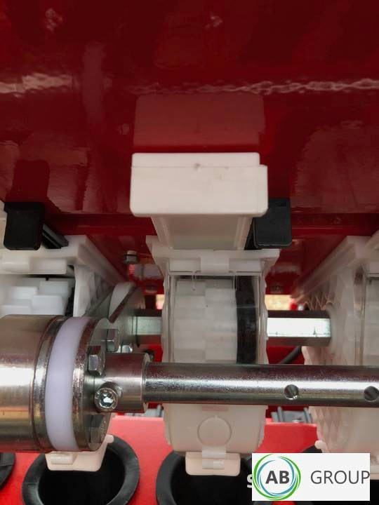 Ozdoken grain seeder Pertum S300, 3 m - single-disc coulter type - on stock - Semeadeira: foto 2 Ozdoken grain seeder Pertum S300, 3 m - single-disc coulter type - on stock - Semeadeira: foto 2