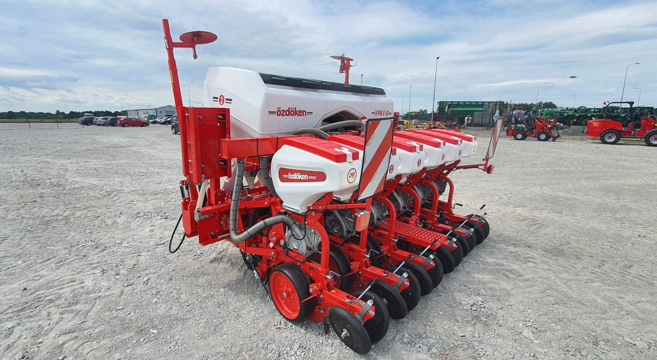 Ozdoken pneumatic precision seeder model VPKT-DG6 - on stock - Semeadora de precisão: foto 1 Ozdoken pneumatic precision seeder model VPKT-DG6 - on stock - Semeadora de precisão: foto 1