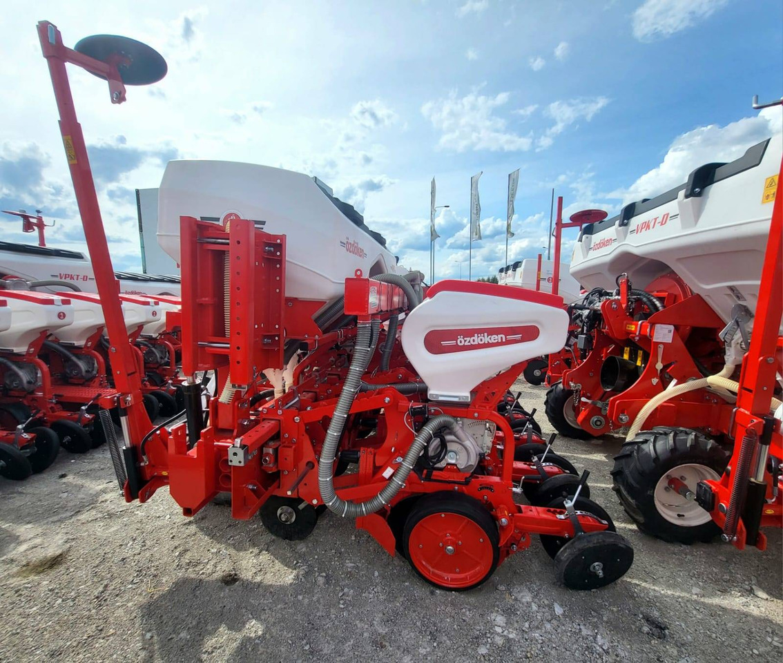 Ozdoken six-row pneumatic precision seeder, VPKT-DG6, PVC fertiliser tank - on stock - Semeadora de precisão: foto 3 Ozdoken six-row pneumatic precision seeder, VPKT-DG6, PVC fertiliser tank - on stock - Semeadora de precisão: foto 3